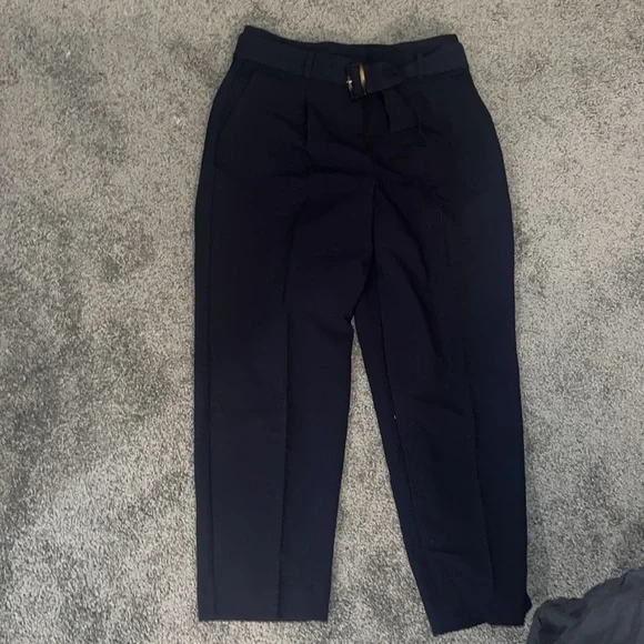 NWT Ann Taylor Belted Taper Pant - Curvy Fit size 6 in navy blue - Picture 2 of 3